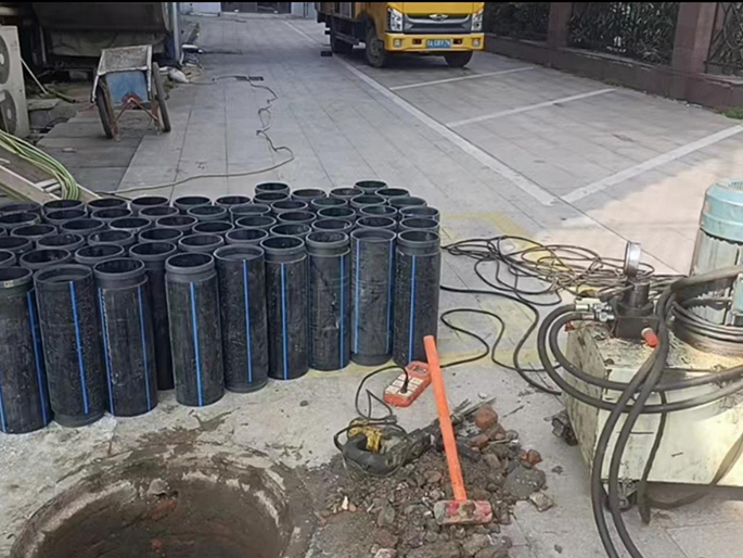 耿马PE置换管厂家 DN315置换管 非开挖管短管置换
